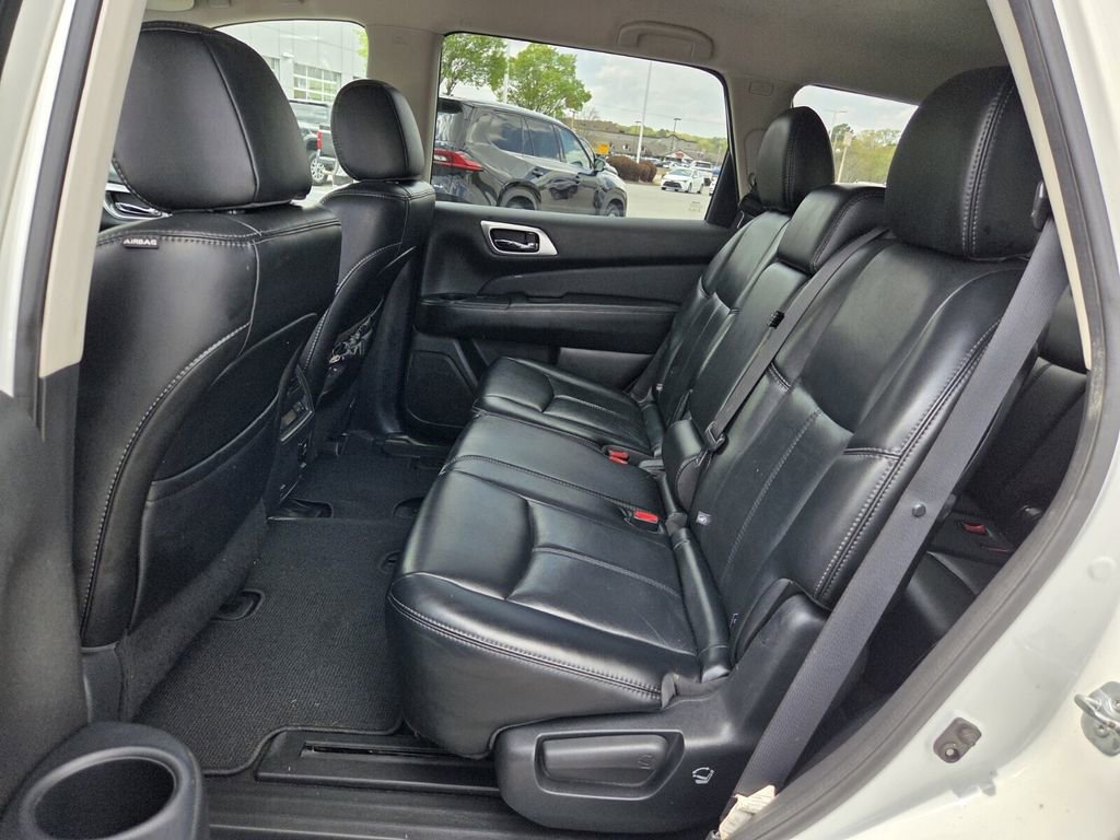 Used 2017 Nissan Pathfinder SL w/ SL Tech Package image 6