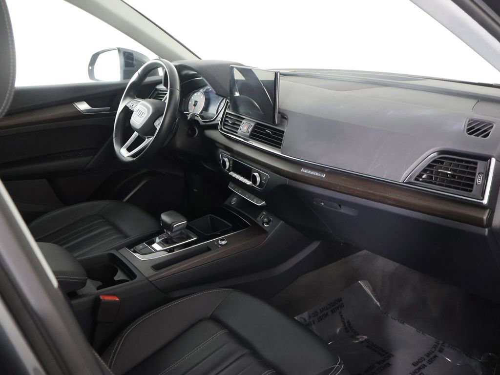 Used 2023 Audi Q5 2.0T Premium w/ Convenience Package image 30