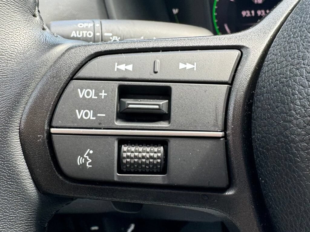 Used 2023 Honda Accord EX-L image 25