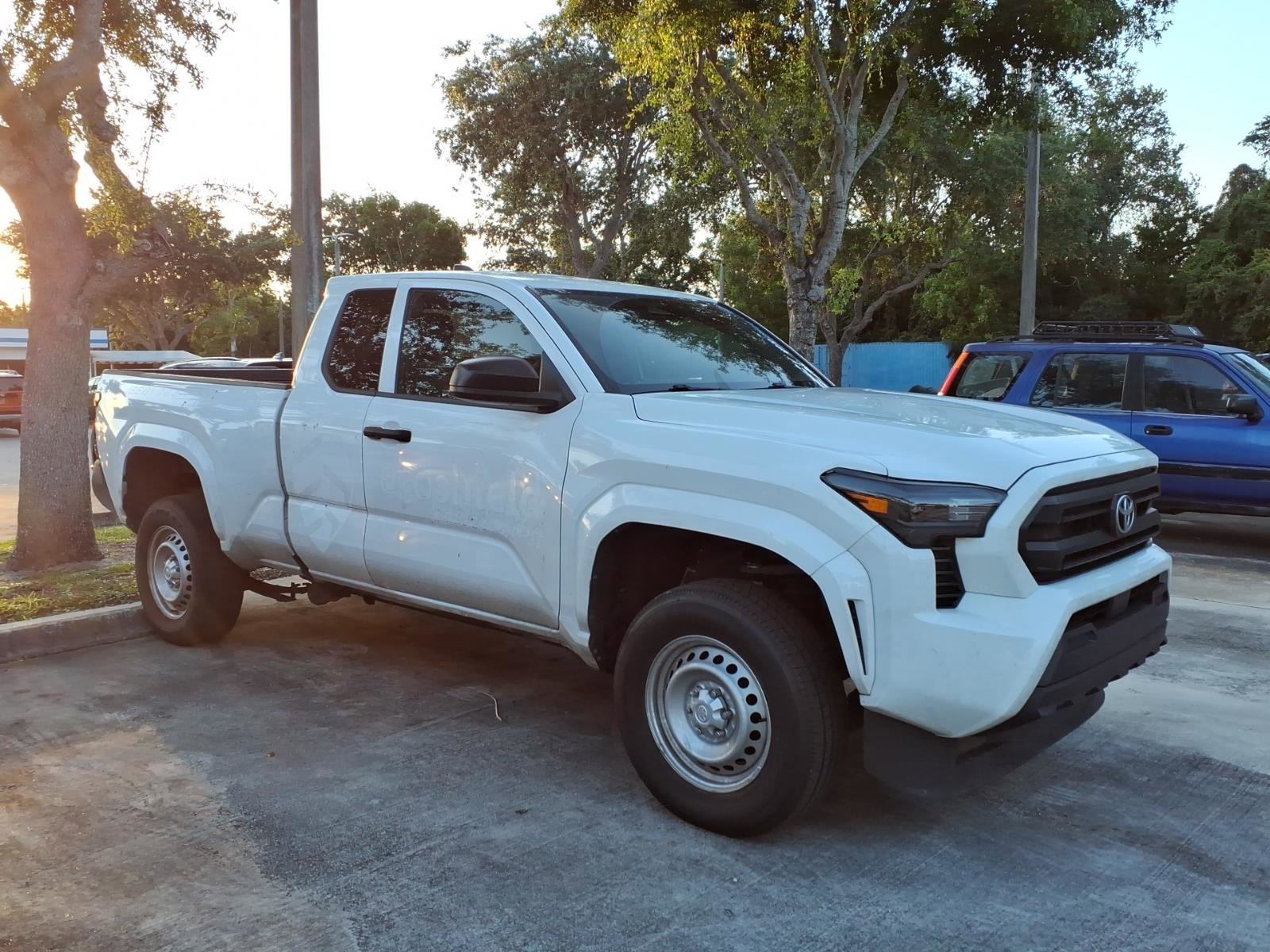 Used 2024 Toyota Tacoma SR RWD image 4