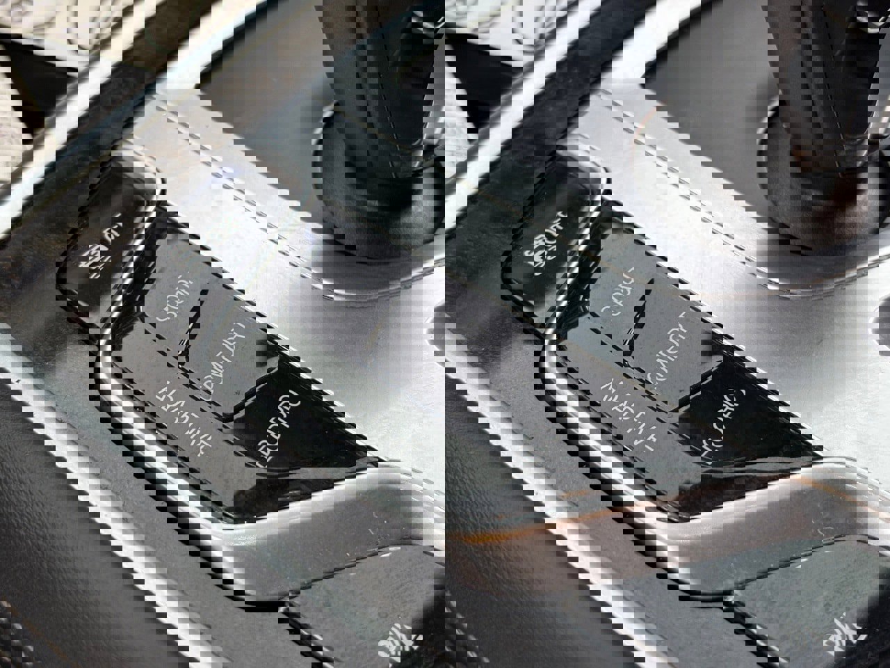 Used 2017 BMW 750i image 25