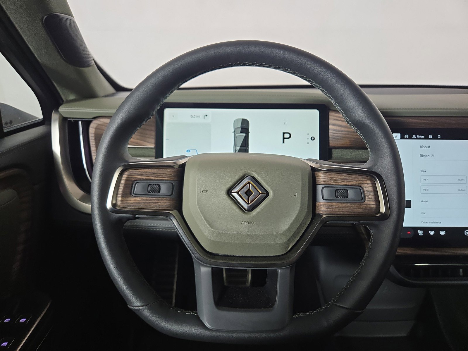 Used 2023 Rivian R1S Adventure AWD/4WD image 28