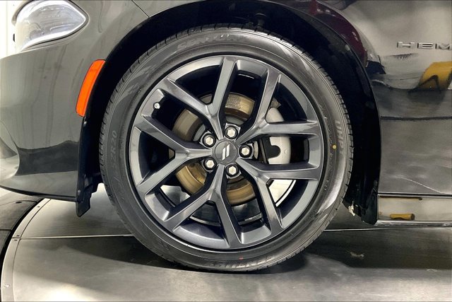 Used 2022 Dodge Charger R/T w/ Plus Group RWD image 9