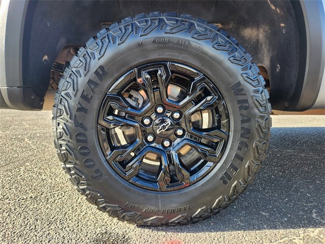 Used 2023 Chevrolet Silverado 1500 ZR2 w/ Technology Package image 15