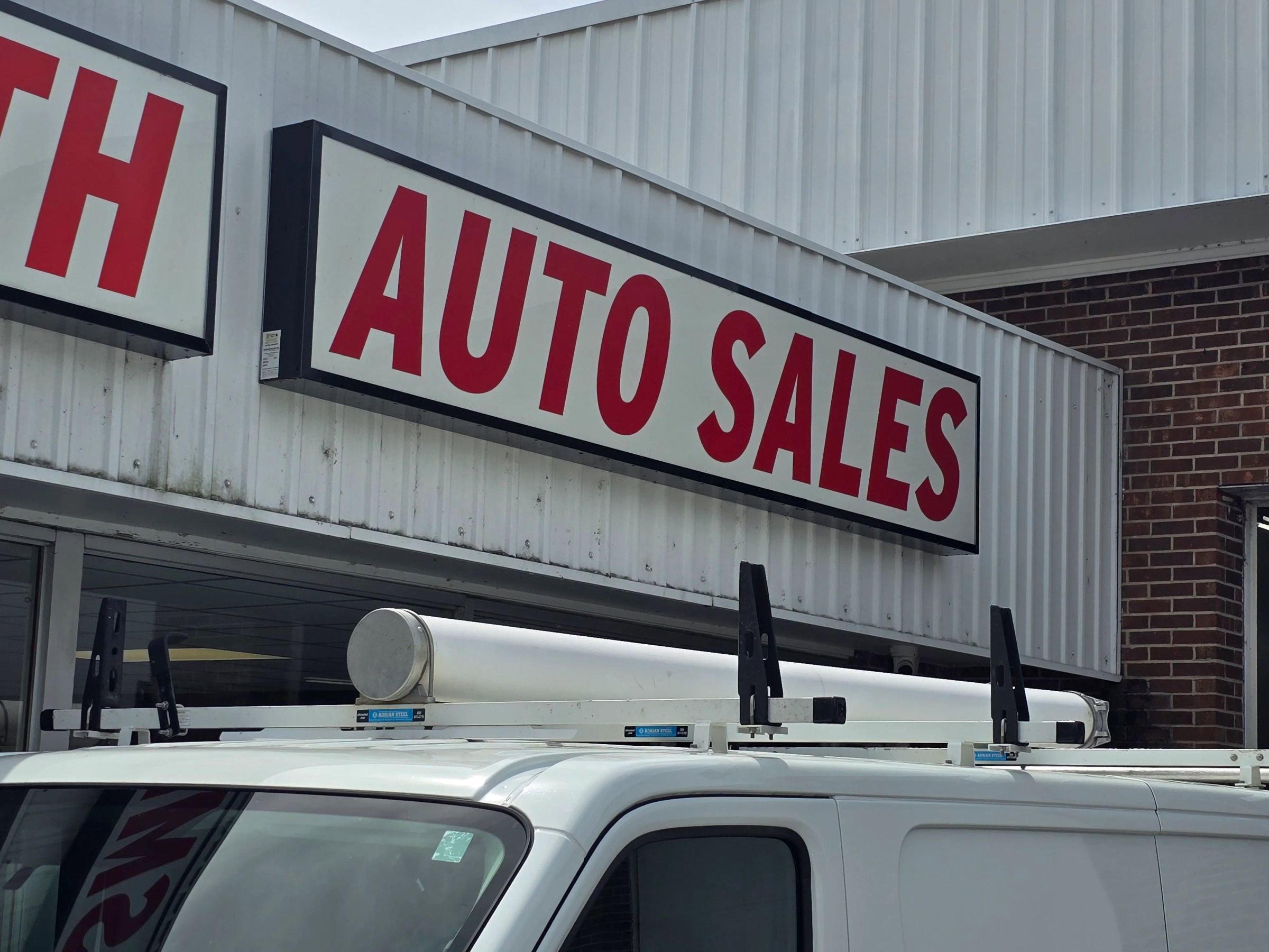 Used 2020 Nissan NV 1500 S image 9