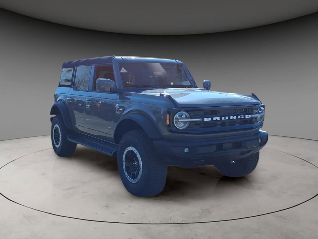 New 2025 Ford Bronco Outer Banks w/ Sasquatch Package image 14