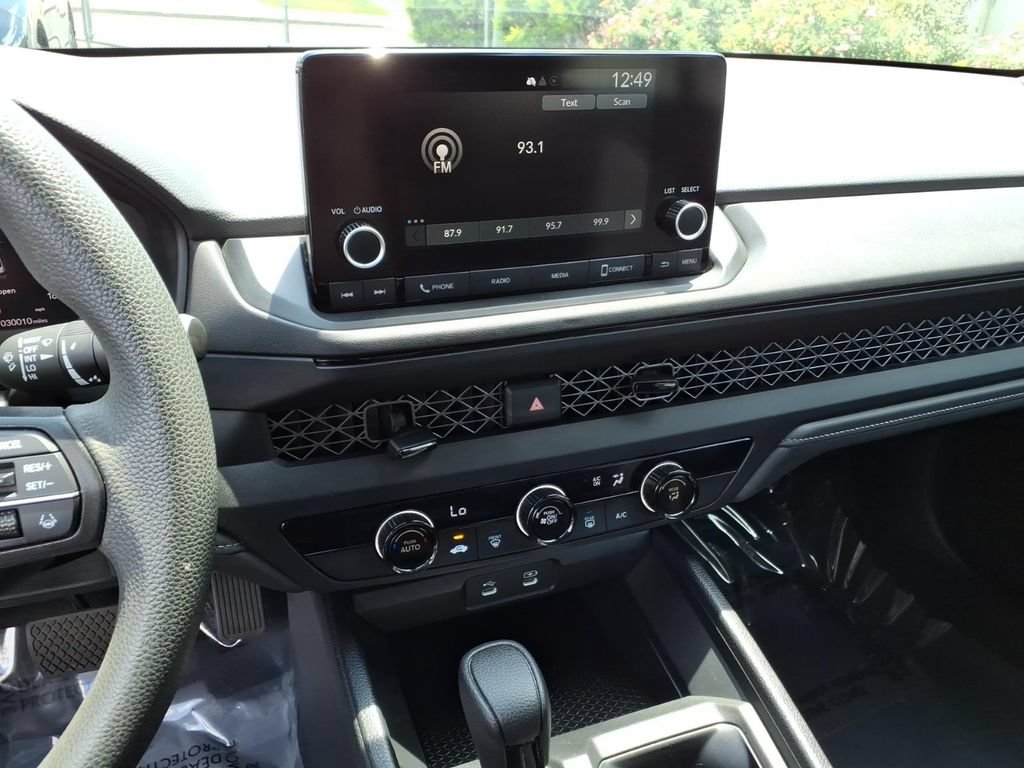 Certified 2023 Honda Accord LX image 8
