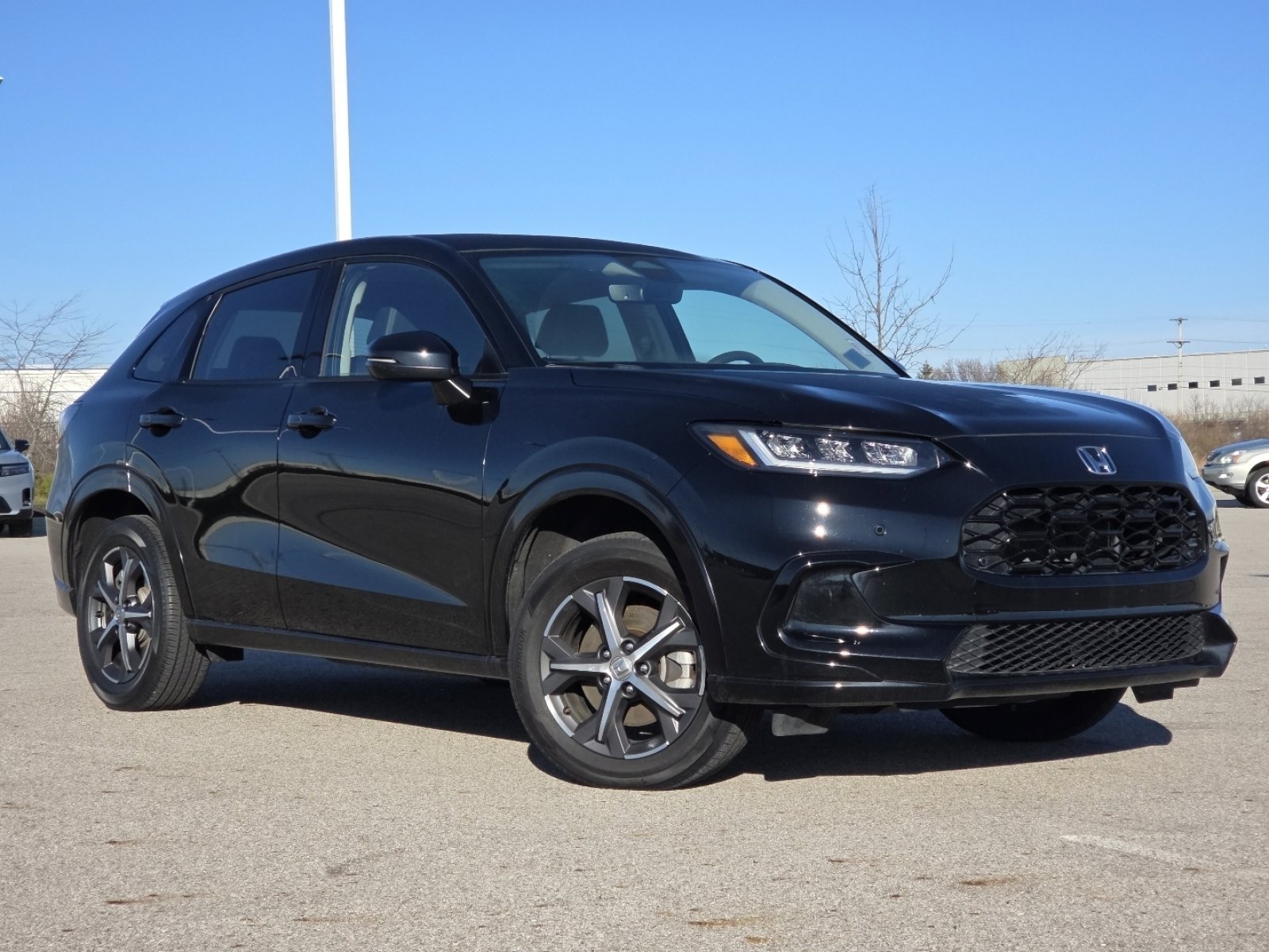 Used 2023 Honda HR-V EX-L image 2