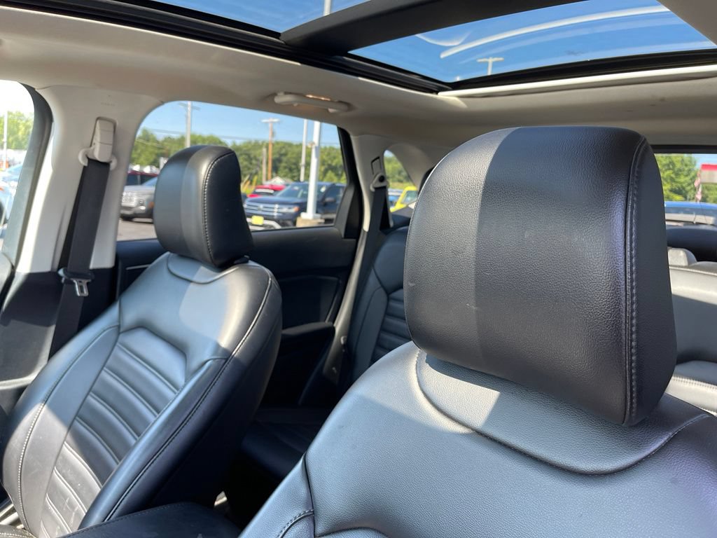 Used 2022 Ford Edge SEL w/ Convenience Package AWD/4WD image 14