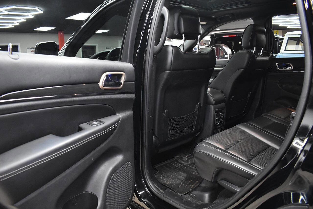 Used 2017 Jeep Grand Cherokee Overland image 18
