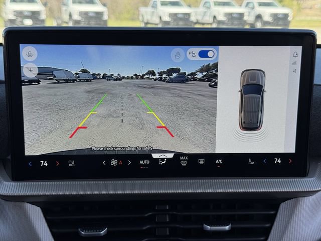 Used 2025 Ford Explorer Active w/ Active Comfort Package image 17