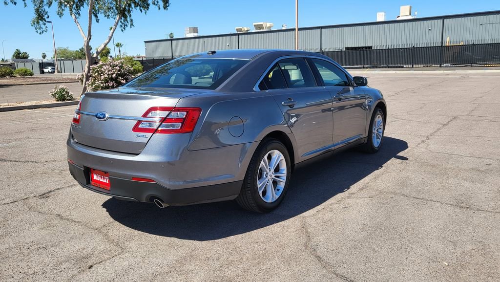 Used 2013 Ford Taurus SEL image 9