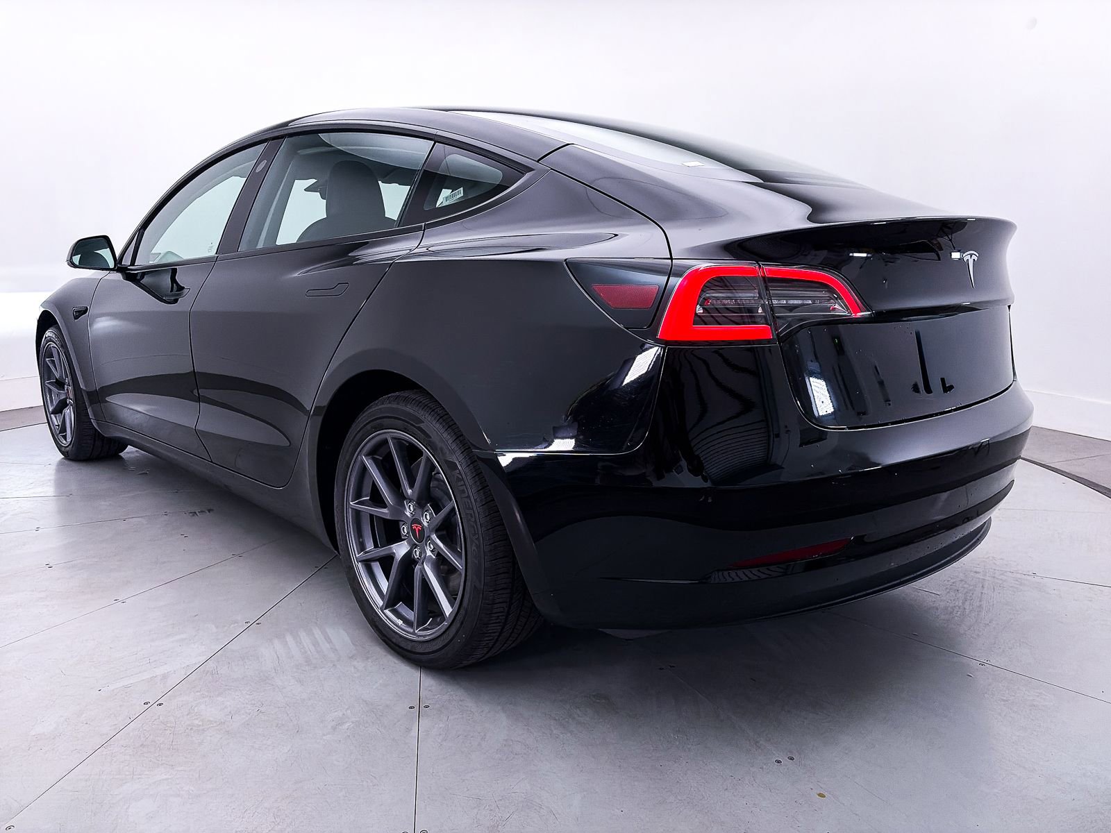Used 2023 Tesla Model 3 Standard Range RWD image 12