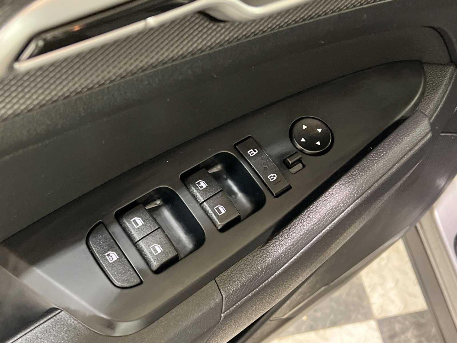 Used 2023 Kia Sportage LX image 28