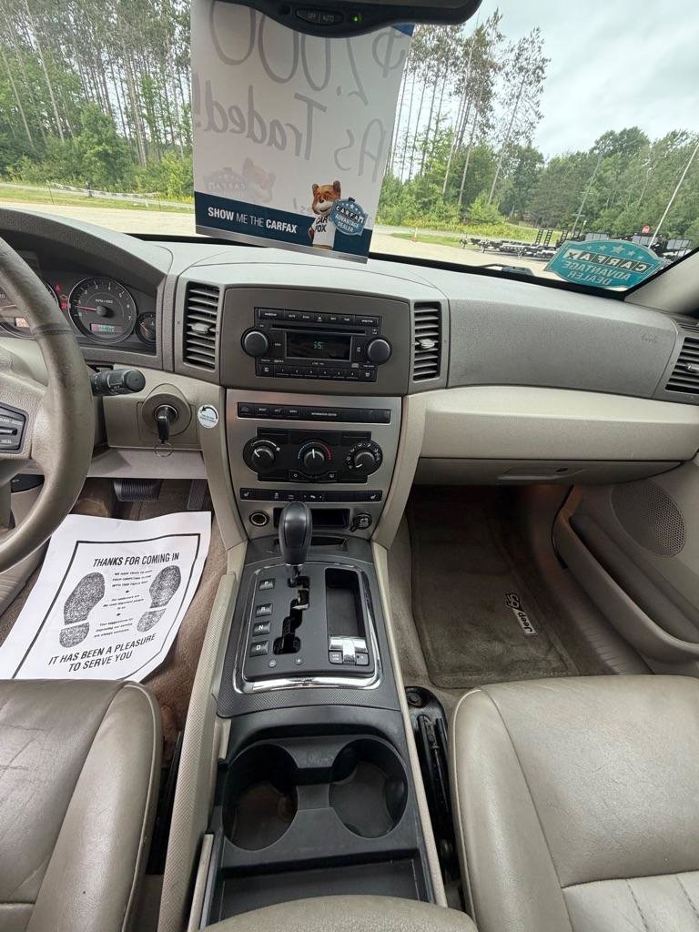 Used 2005 Jeep Grand Cherokee Laredo AWD/4WD image 11