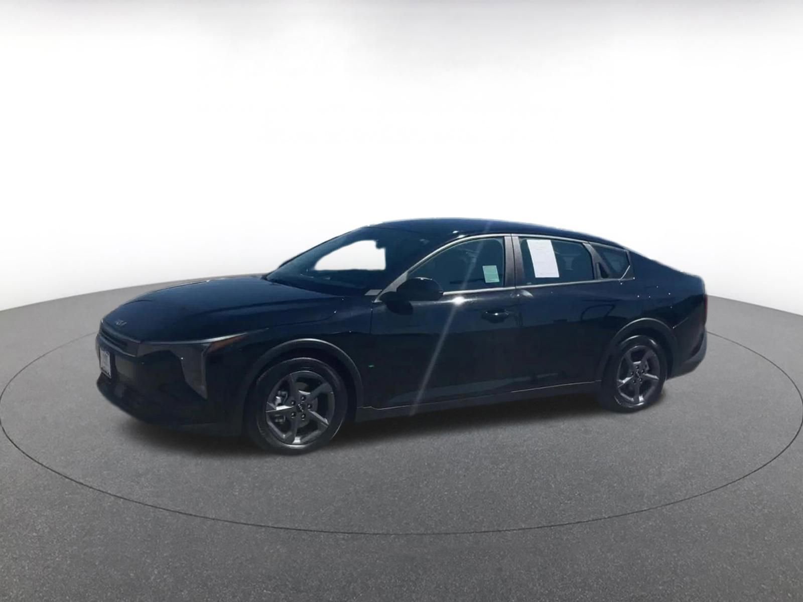 Used 2025 Kia K4 LXS image 8