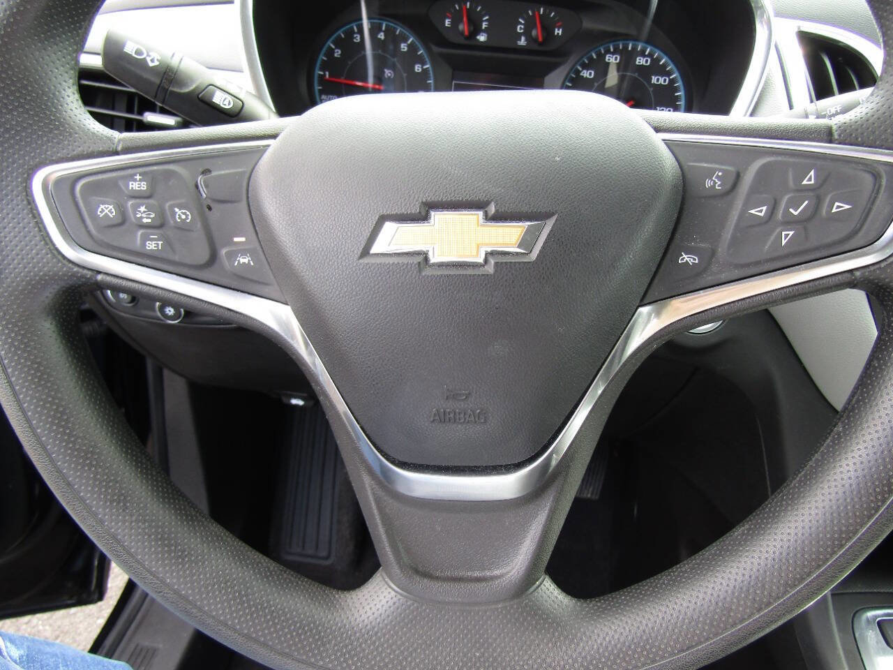 Used 2021 Chevrolet Equinox LS AWD/4WD image 16