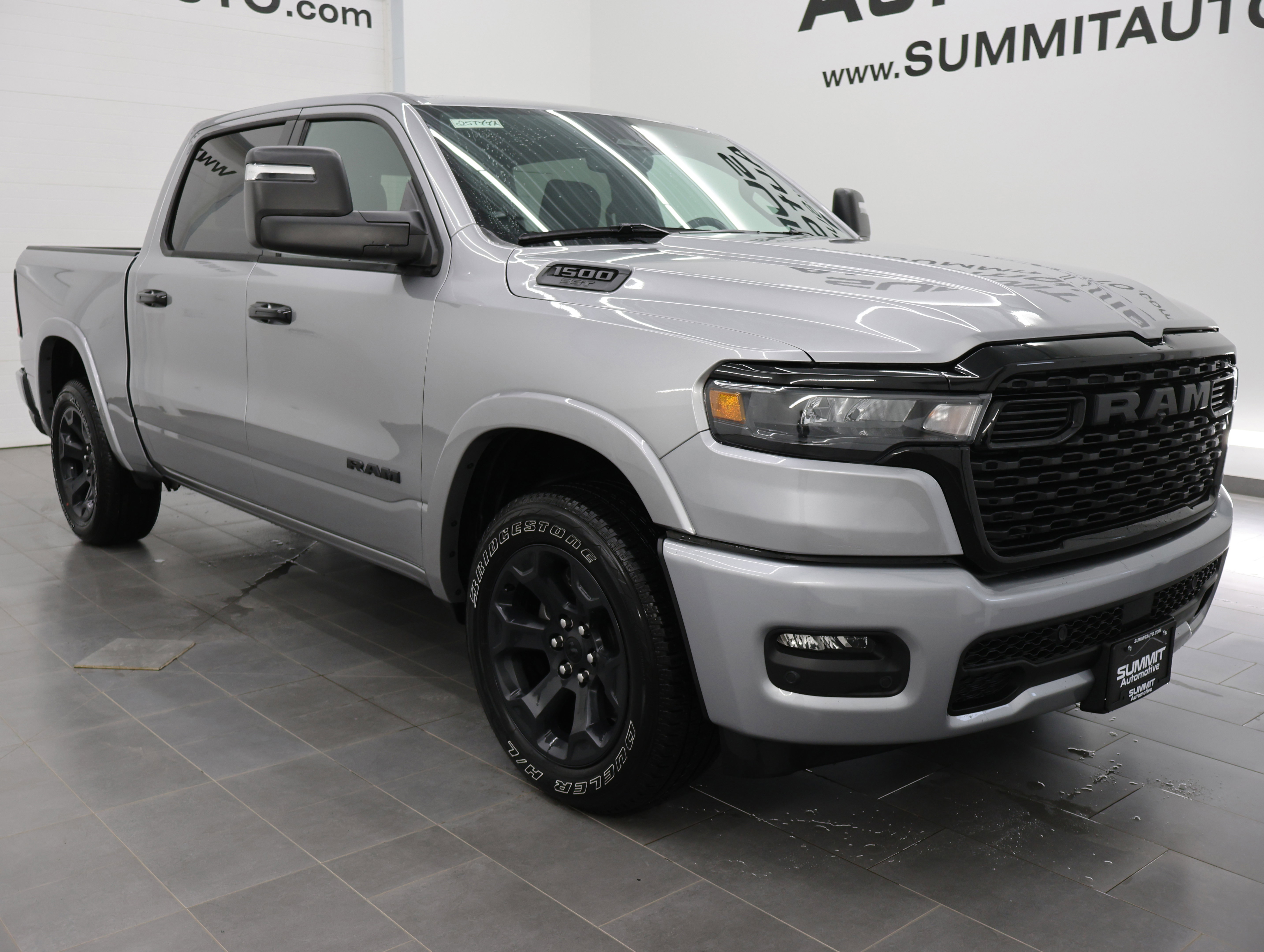 Used 2025 RAM 1500 Big Horn AWD/4WD image 2