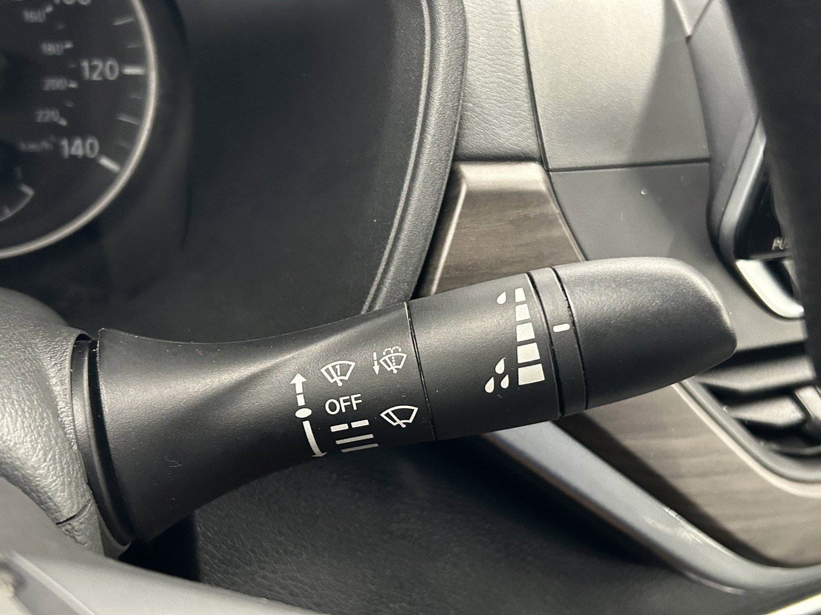 Used 2024 Nissan Altima 2.5 SV image 25