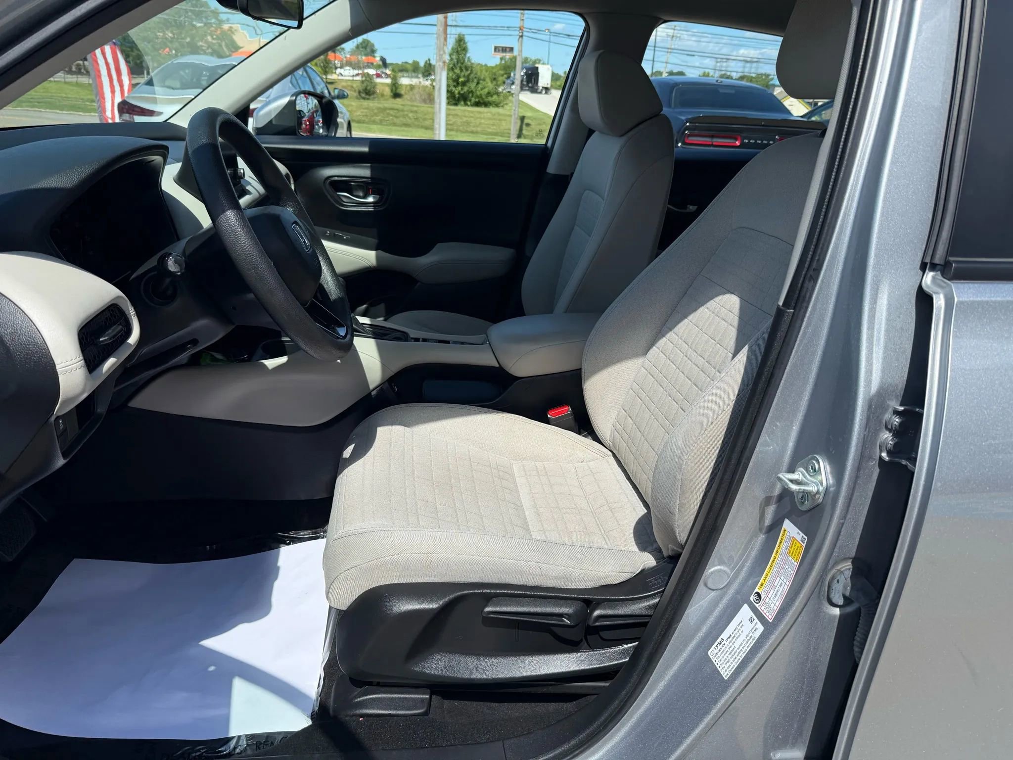 Used 2023 Honda HR-V LX image 19