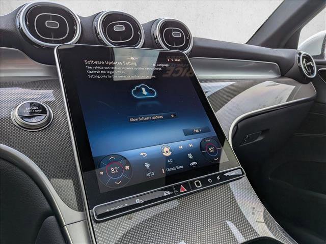 Used 2025 Mercedes-Benz GLC 300 image 12