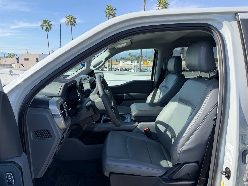 Used 2023 Ford F150 Lightning Pro image 5