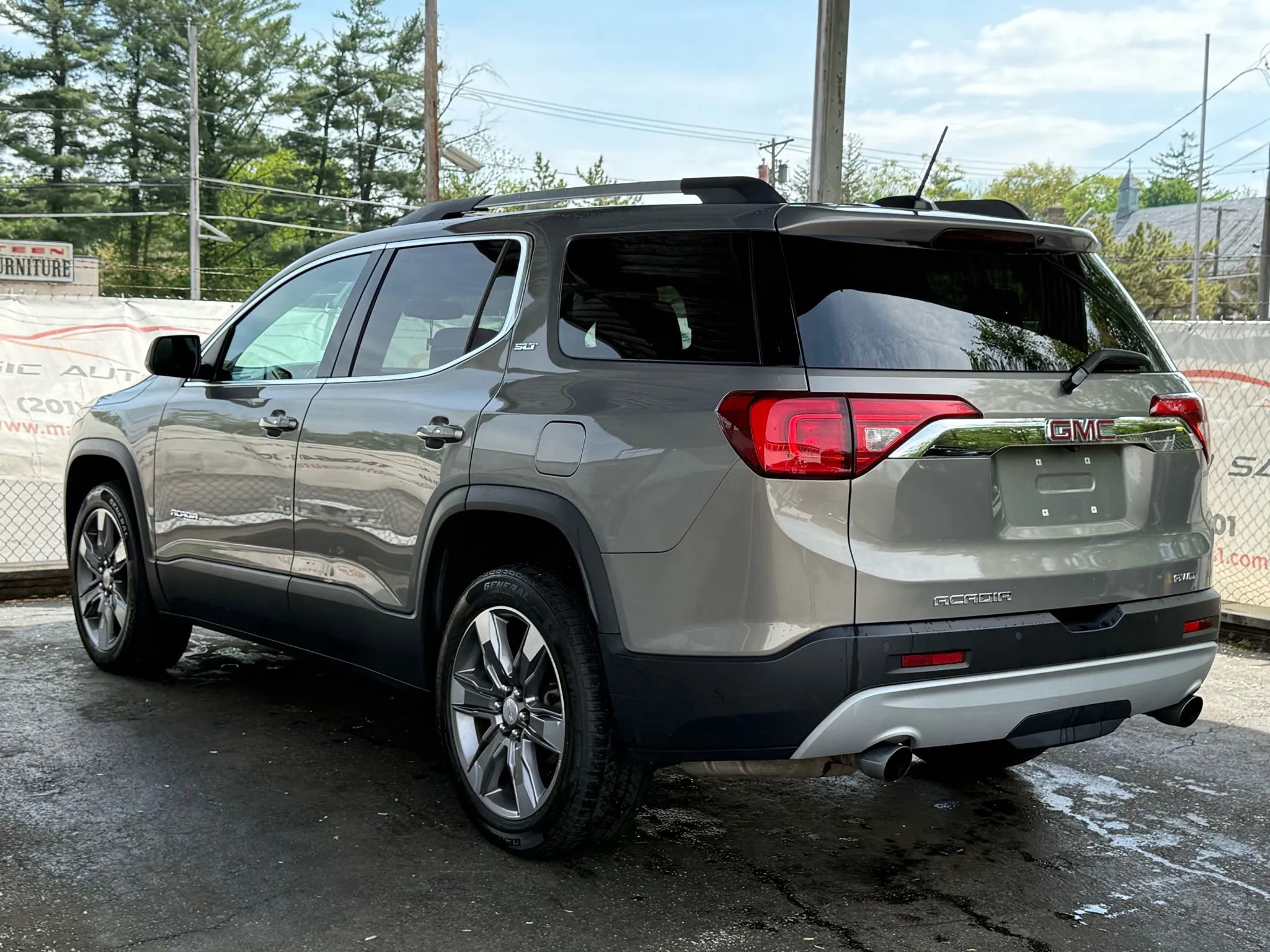 Used 2019 GMC Acadia SLT w/ LPO, Floor Liner Package image 61