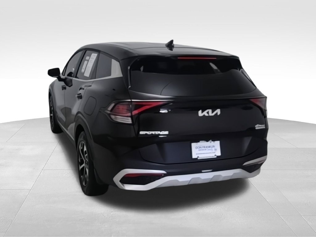 Used 2025 Kia Sportage EX FWD image 7