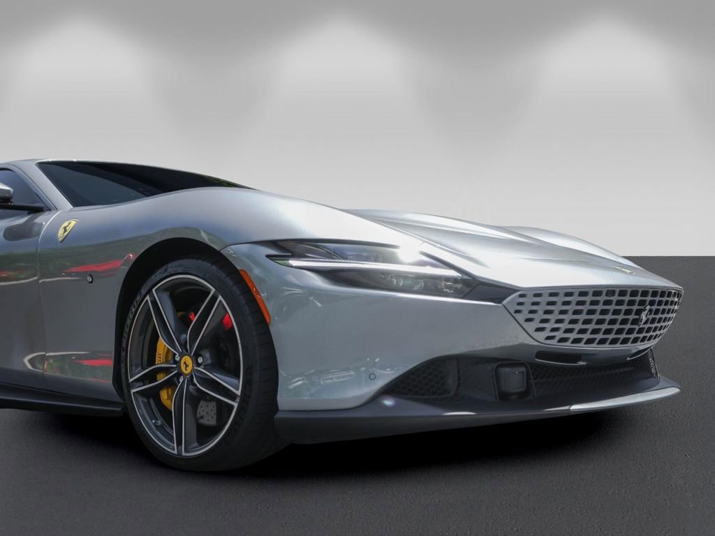 Certified 2021 Ferrari Roma RWD image 9