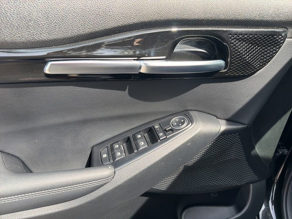 Certified 2025 Kia Seltos S image 13