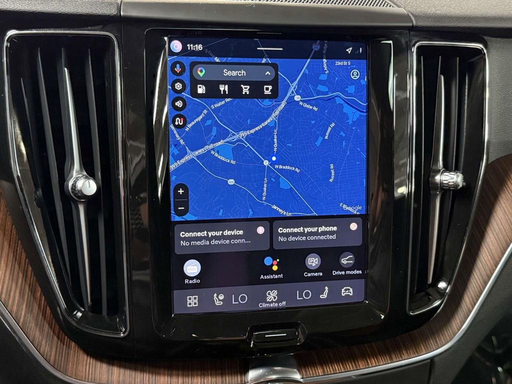 Used 2023 Volvo XC60 B5 Plus AWD/4WD image 6