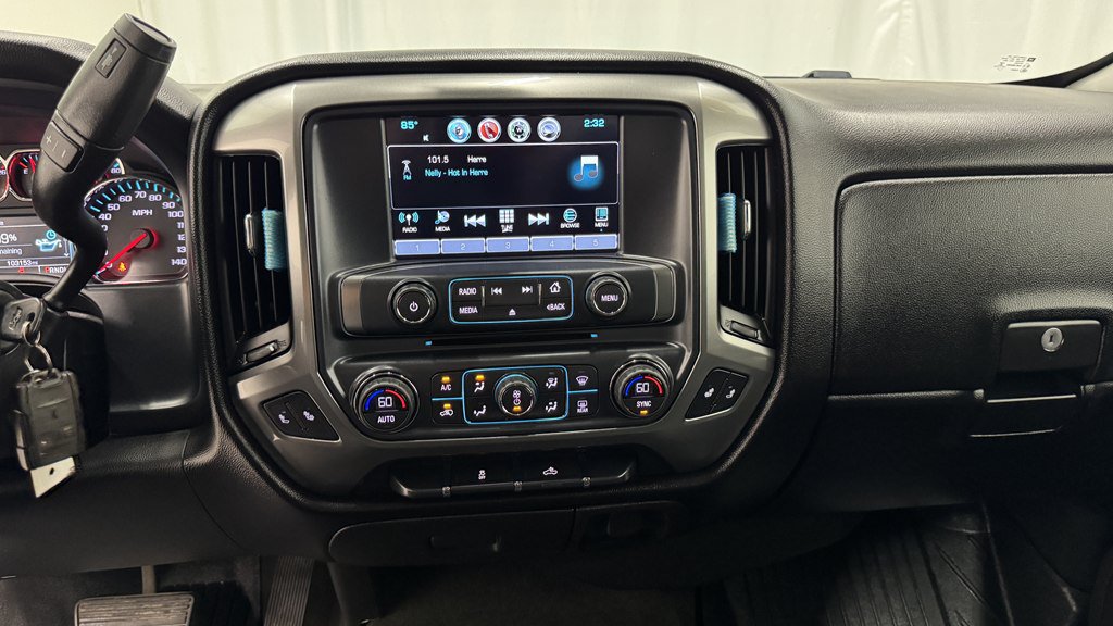 Used 2018 Chevrolet Silverado 1500 LT w/ All Star Edition AWD/4WD image 18