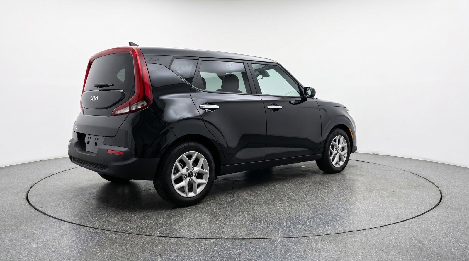 Used 2025 Kia Soul LX w/ LX Technology Package FWD image 9