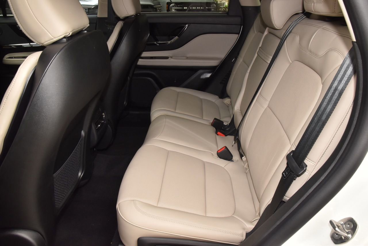 New 2026 Lincoln Corsair Reserve FWD image 14