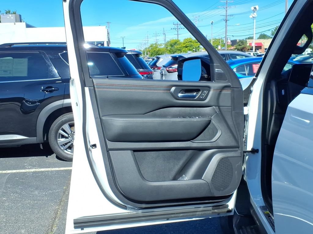 New 2026 Nissan Armada PRO-4X AWD/4WD image 11
