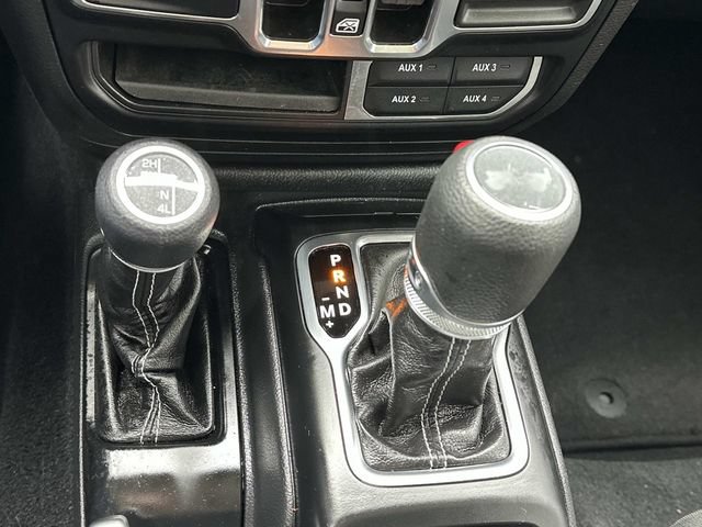 Used 2023 Jeep Wrangler Unlimited Sahara w/ Cold Weather Group AWD/4WD image 30