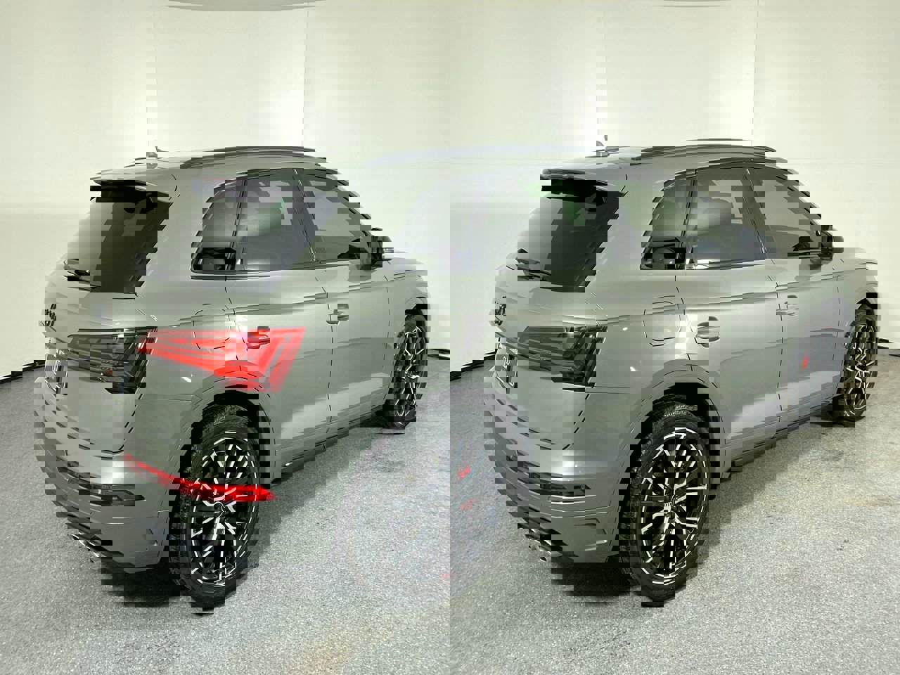 Certified 2023 Audi SQ5 Premium Plus w/ Premium Plus Package image 7