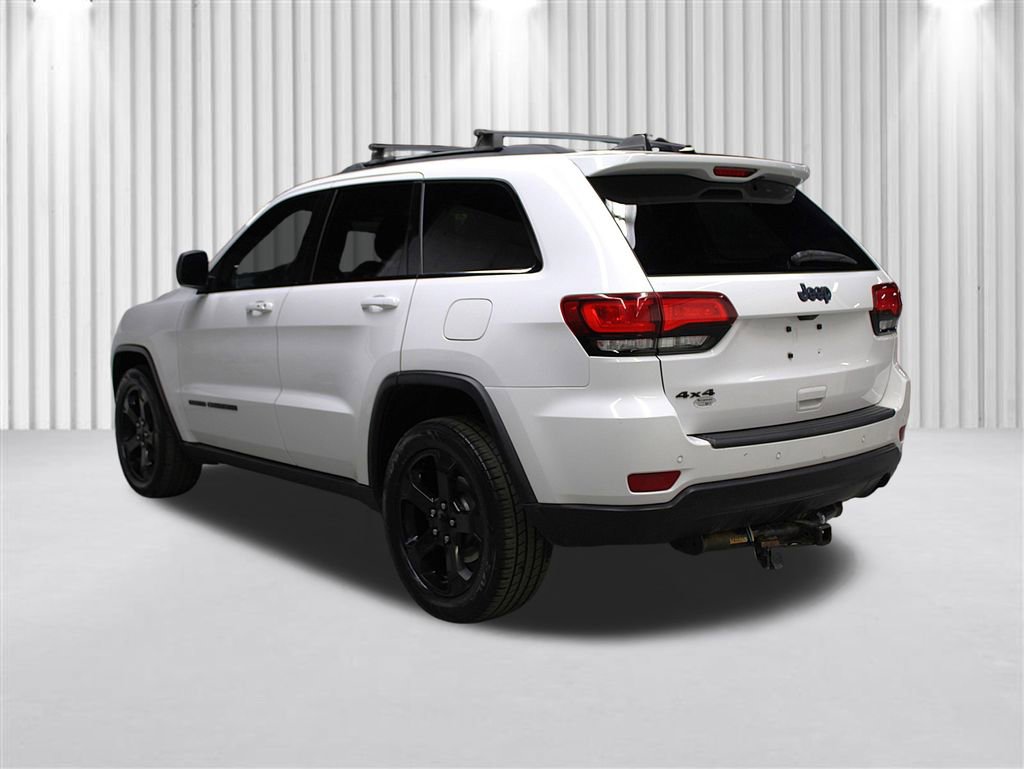 Used 2018 Jeep Grand Cherokee Laredo AWD/4WD image 5