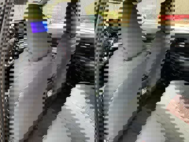 Used 2023 Toyota Corolla SE w/ Carpet Mat Package (TMS) image 15