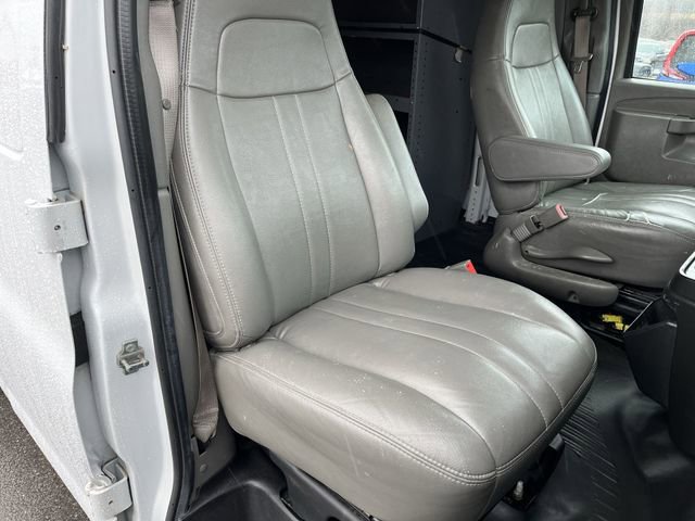 Used 2020 Chevrolet Express 2500 image 23