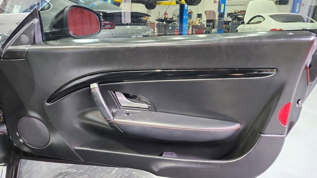 Used 2014 Maserati GranTurismo Convertible RWD image 28