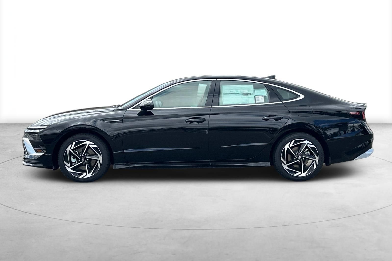 New 2026 Hyundai Sonata SEL FWD image 3