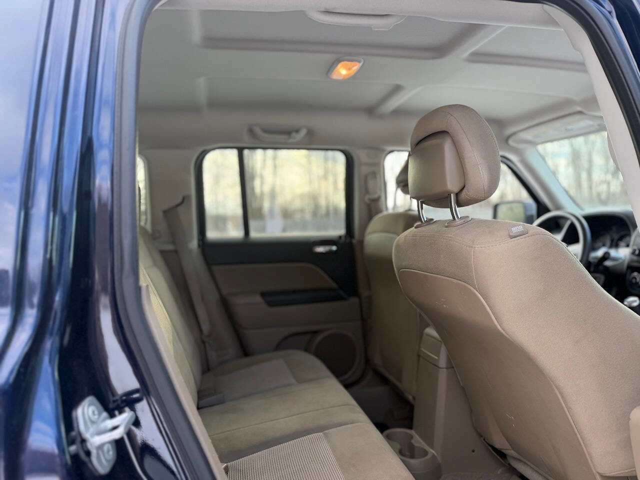 Used 2015 Jeep Patriot Sport w/ Power Value Group AWD/4WD image 17