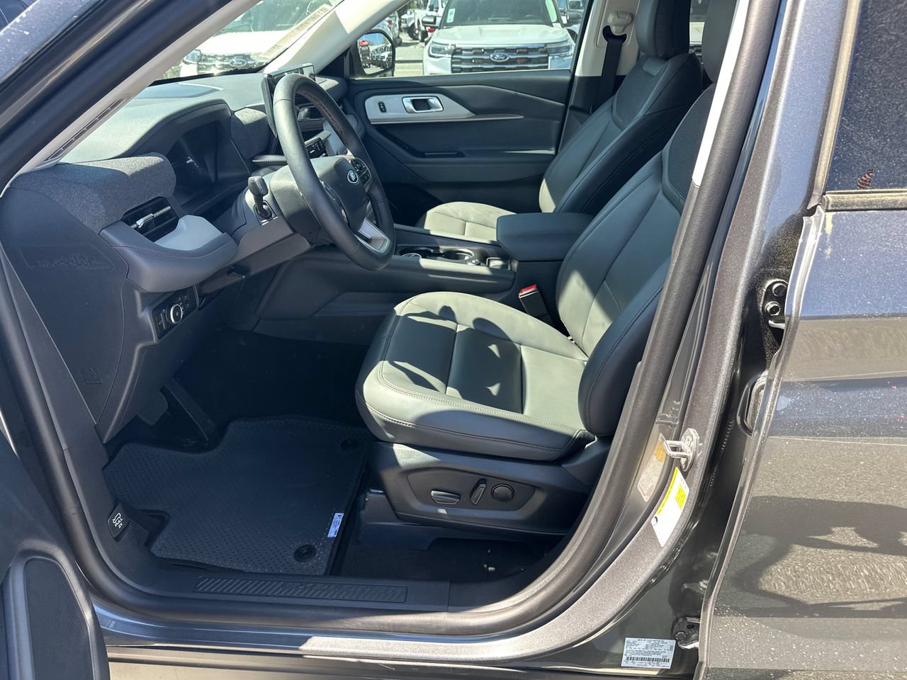 New 2026 Ford Explorer Active w/ Active Comfort Package RWD image 9
