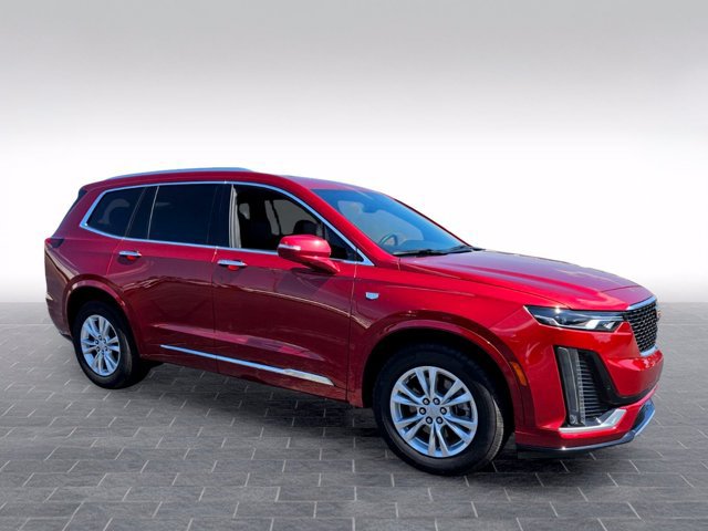 Used 2025 Cadillac XT6 Luxury FWD image 3