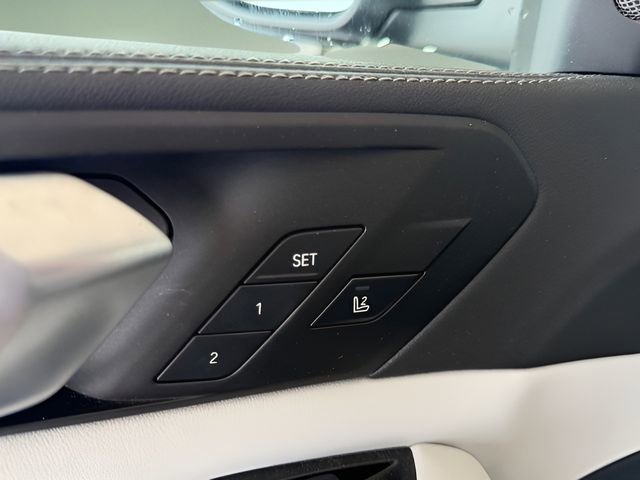 Used 2024 BMW X5 xDrive50e w/ Premium Package image 14