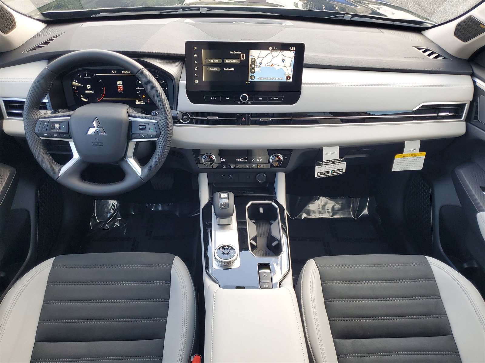 New 2025 Mitsubishi Outlander SE image 24