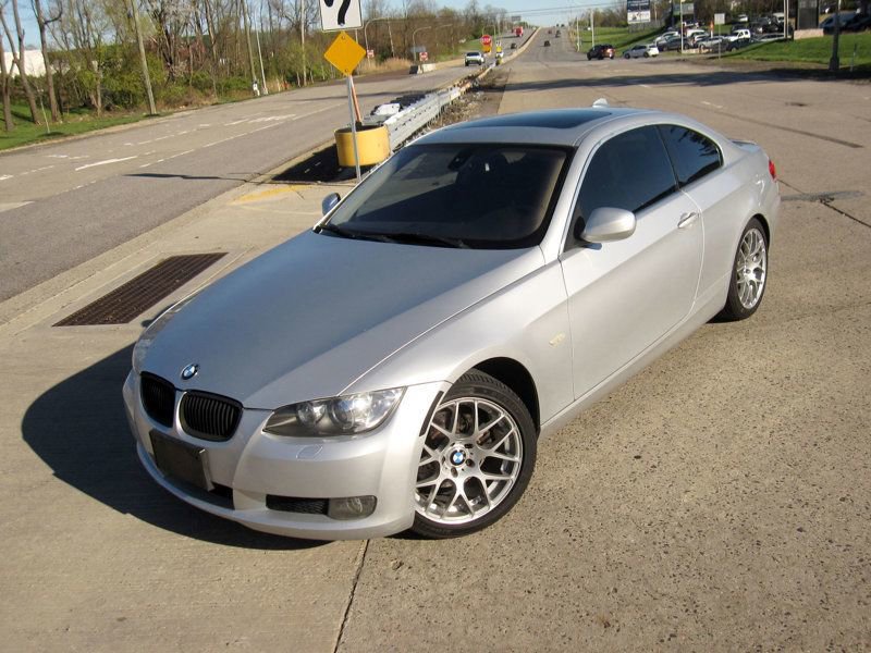 Used 2010 BMW 328i xDrive Coupe image 4