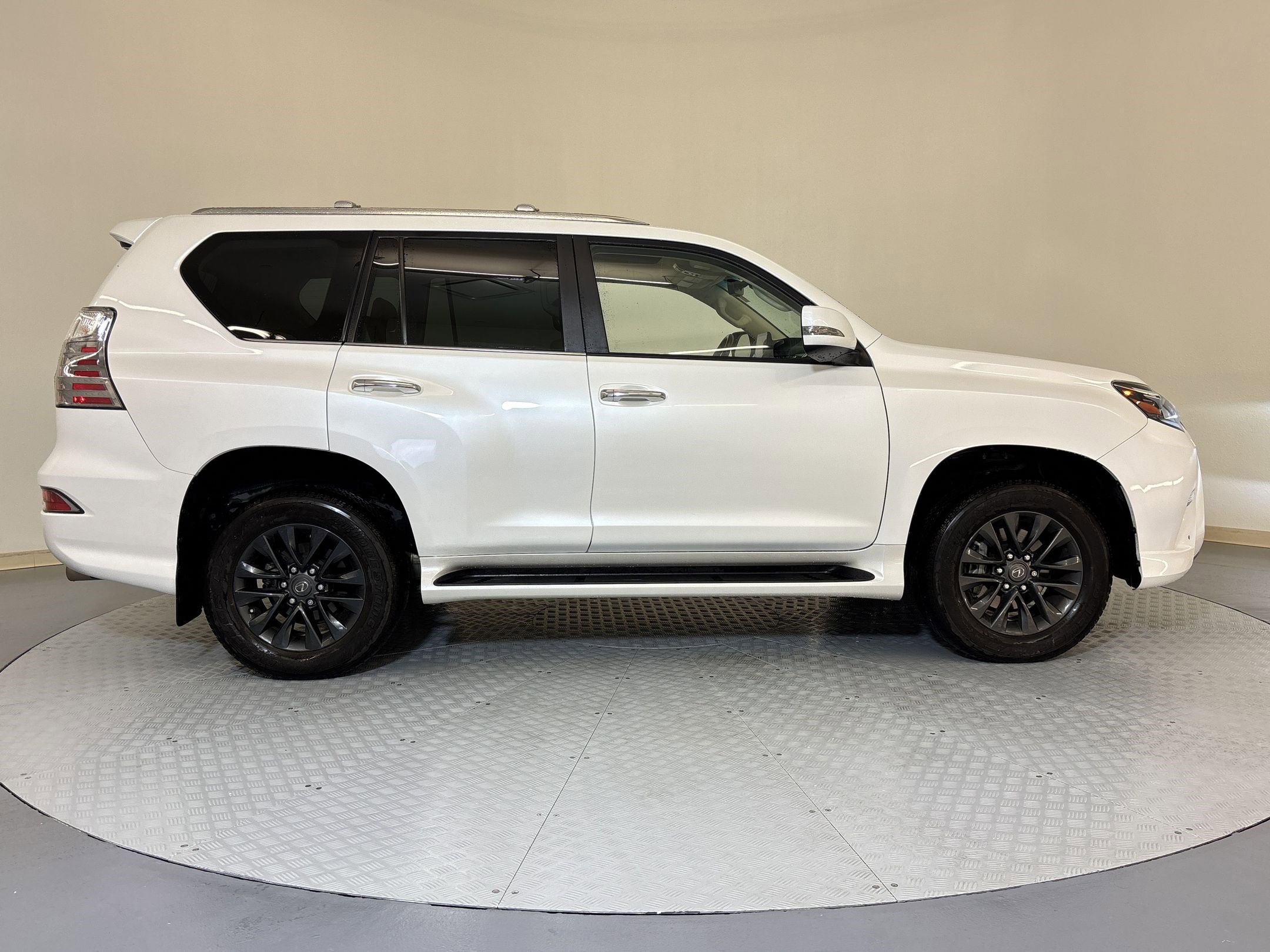 Used 2023 Lexus GX 460 Premium w/ Premium Plus Package AWD/4WD image 7
