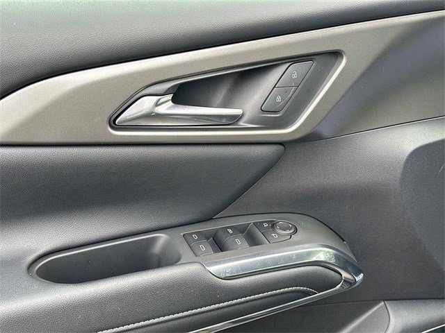 Used 2025 Chevrolet Traverse LT w/ Enhanced Driving Package image 19